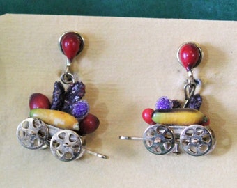 Vintage New Old Stock 3D Fruit Salad and Cart Movable Wheels Novelty Earrings screwback earrings //  pin up Sweet