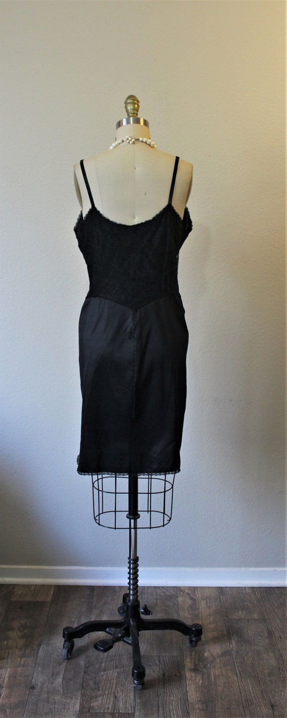 Vintage 50's 60's VANITY FAIR Black Lace Half Dre… - image 8