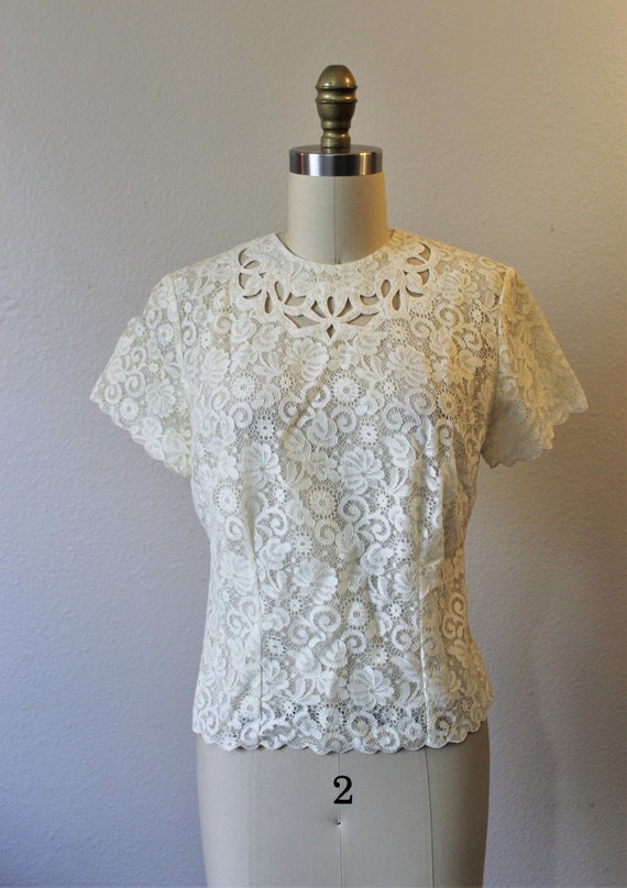 Vintage 1940s 50s White Nylon Ivory Floral Cut Out