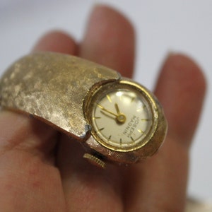 Vintage MOD Joseph Magnin California Gold Cuff Clamper Hidden wrist Watch MCM // bangle cuff image 4