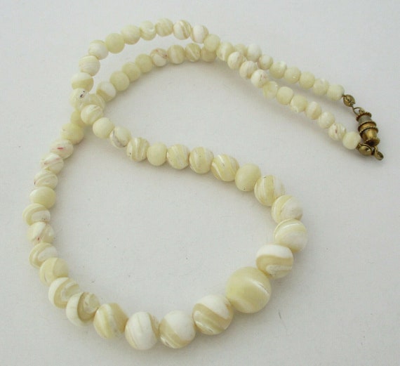 Vintage Natural Mother of Pearl MOP Bead Necklace - image 6