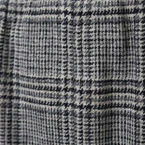 Vintage 70's 80s Black Gray Plaid wiggle Wool straight Skirt // Waist 28 to 29 inches // US 6 8 image 4