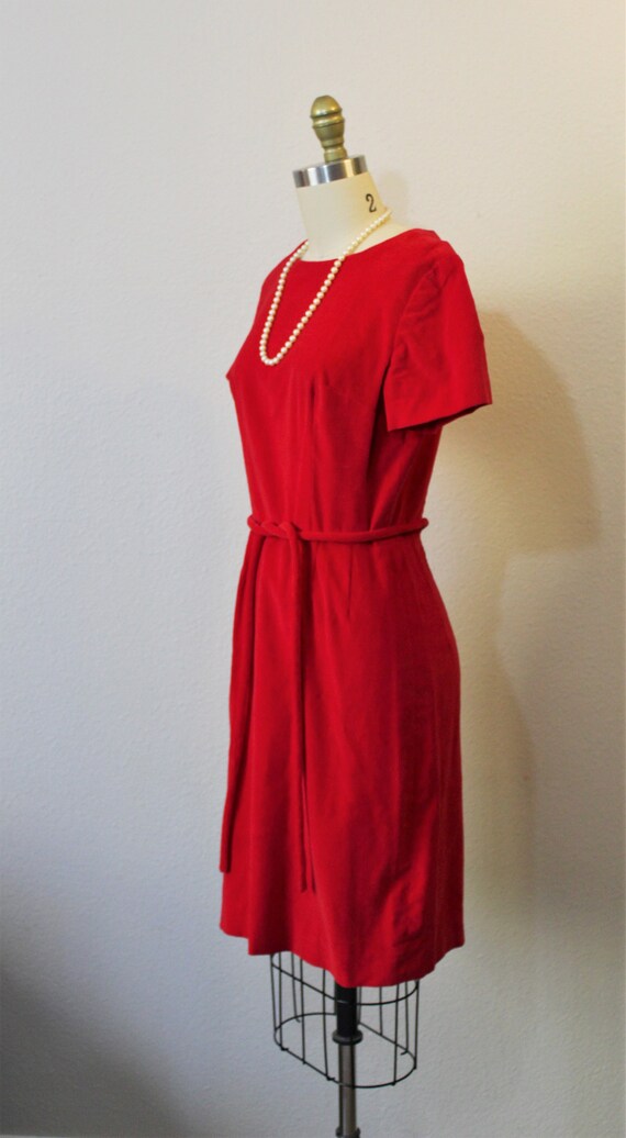 Vintage 1960s 60s True Red Velvet Belted Sheath D… - image 5