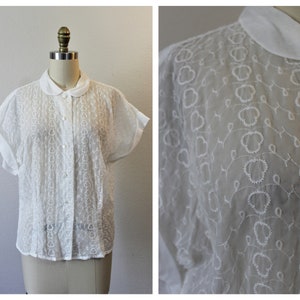 Vintage 1940s 50s White clover Pattern Nylon Pinup Rockabilly Blouse Shirt  // Modern Size US 8 10 12 Large