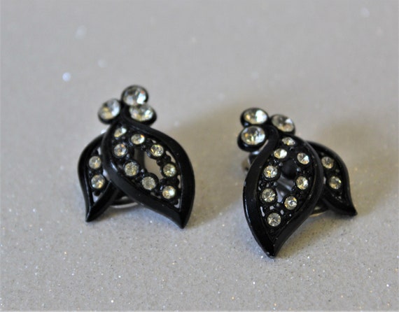 Vintage 50s Black Enamel leaves and Rhinestone Ea… - image 3