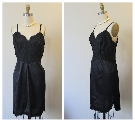 Vintage 50's 60's VANITY FAIR Black Lace Half Dre… - image 1