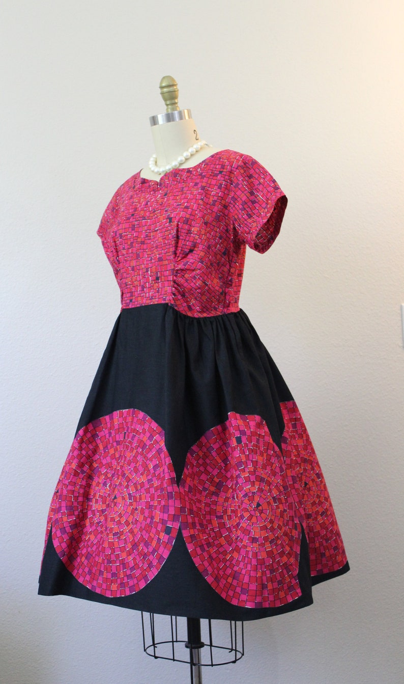 Vintage 1950s Mosaic Circle Print Novelty Cotton Day Dress pinup // Modern Size US 8 10 Med Lg image 7