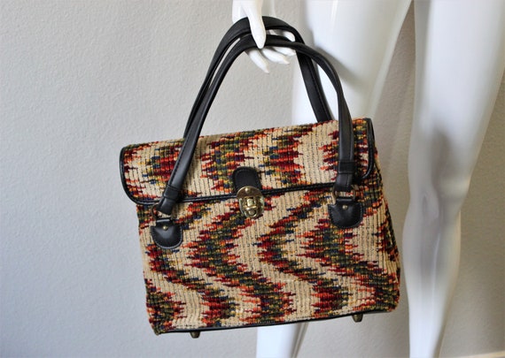 Vintage 1960s MOD Purse / Large Unique Zig Zag Ja… - image 1