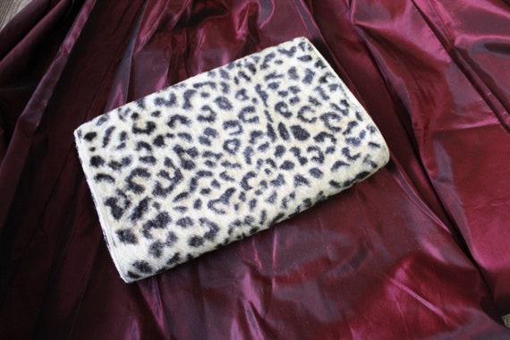 1950s 60s Leopard Print faux fur Clutch By MARGAR… - image 3