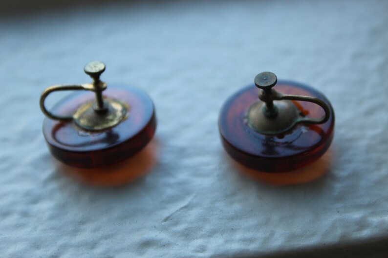 Vintage 1940s 50s Tortoise Brown Lucite brass button earrings Screw back pinup girl