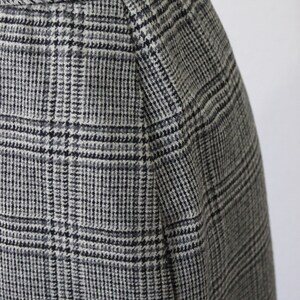 Vintage 70's 80s Black Gray Plaid wiggle Wool straight Skirt // Waist 28 to 29 inches // US 6 8 image 6