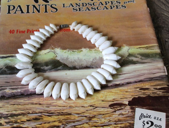 Vintage 30s 40s Gorgeous Shell Glass Bead Choker … - image 1