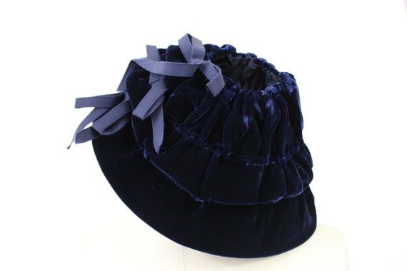 Vintage 1940s Stewards deep Blue Velvet Hat with … - image 10