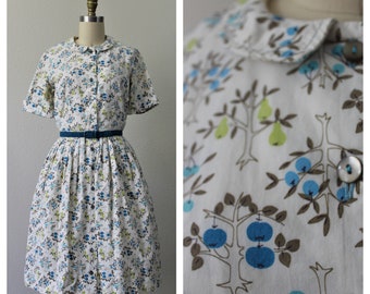 Vintage 1950s Ginham Girl fruit pear tree Novelty Print Cotton Day House Dress POCKET M // US 0 2 4 xs