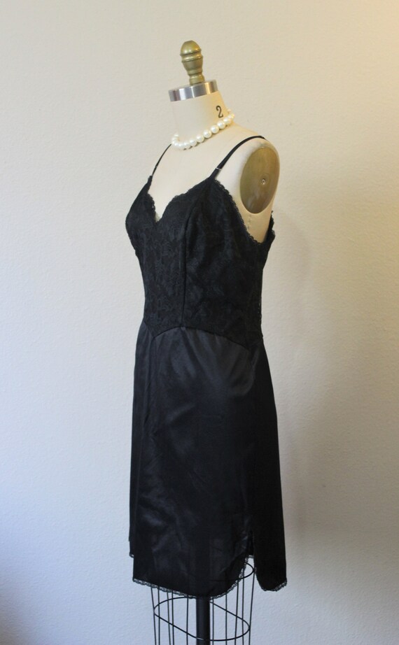 Vintage 50's 60's VANITY FAIR Black Lace Half Dre… - image 7