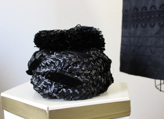 Vintage 1950s 60s Black Raffia Hat with Pom Pom M… - image 2