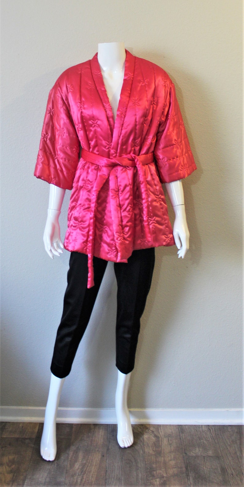 Vintage 50s 60s Rhapsody Hot pink Black Hollywood Pajama Quilted kimono Robe Lounge Set // Modern Size US 0 2 4 xs Small image 2
