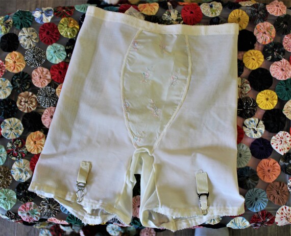 Vintage 1950s Girdle Garter Belt Penior Hosiery //
