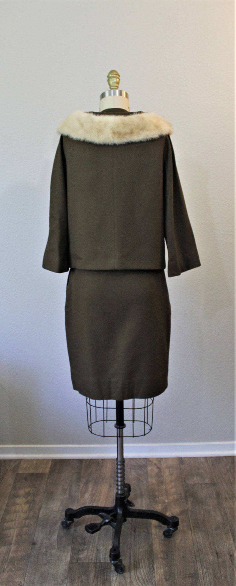 Vintage 1950s Jack Bloom Olive green mink Fur Collar Dress Suit pinup BULLOCKS of CALIFORNIA // US 0 2 4 xs s image 4