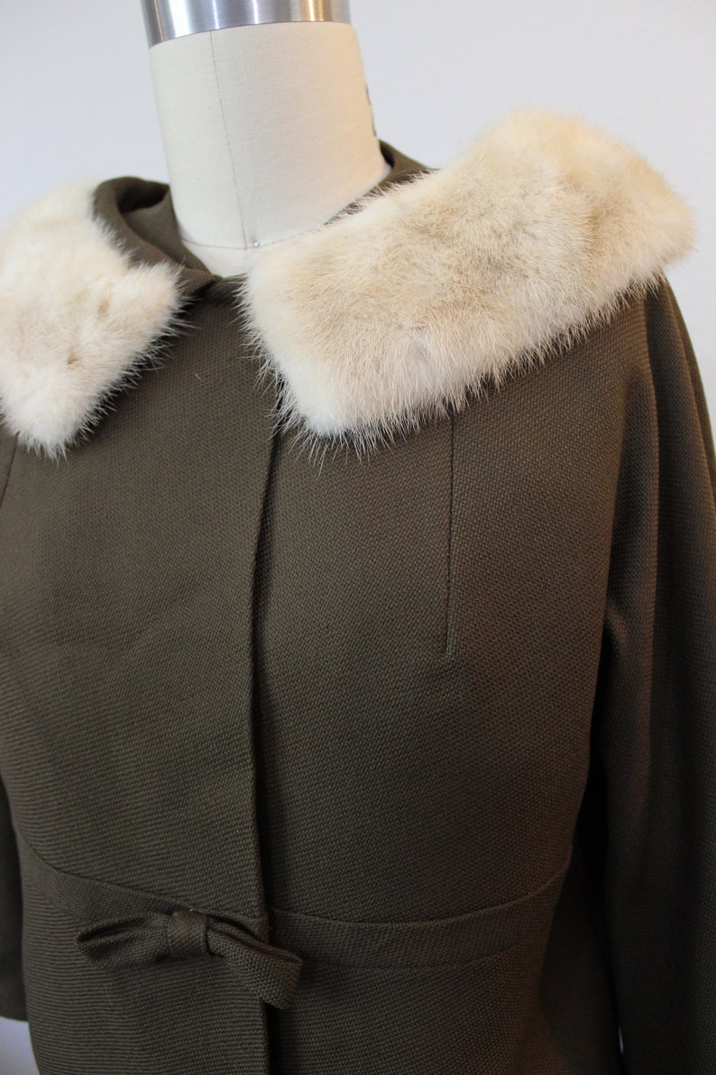 Vintage 1950s Jack Bloom Olive green mink Fur Collar Dress Suit pinup BULLOCKS of CALIFORNIA // US 0 2 4 xs s image 3