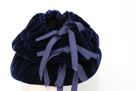 Vintage 1940s Stewards deep Blue Velvet Hat with … - image 8