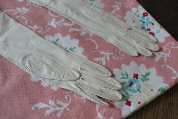 Vintage 40s 1950s Baby SOFT White Ivory Leather E… - image 5