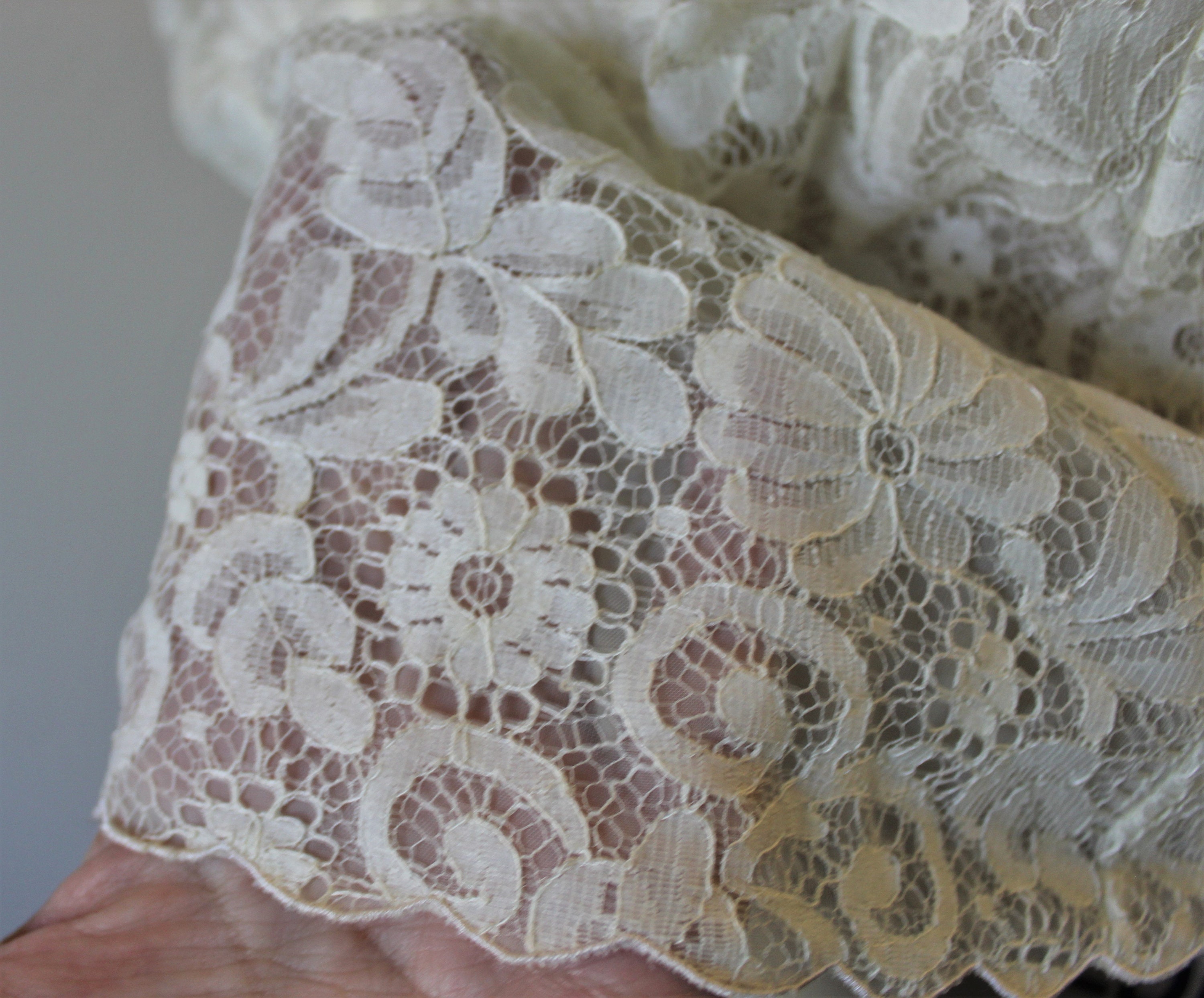 Vintage 1940s 50s White Nylon Ivory Floral Cut Out Lace