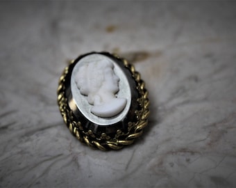 Vintage 50er 60er Jahre deutsche antiken viktorianischen Cameo Lucite gold Metall Brosche Pin Western Germany