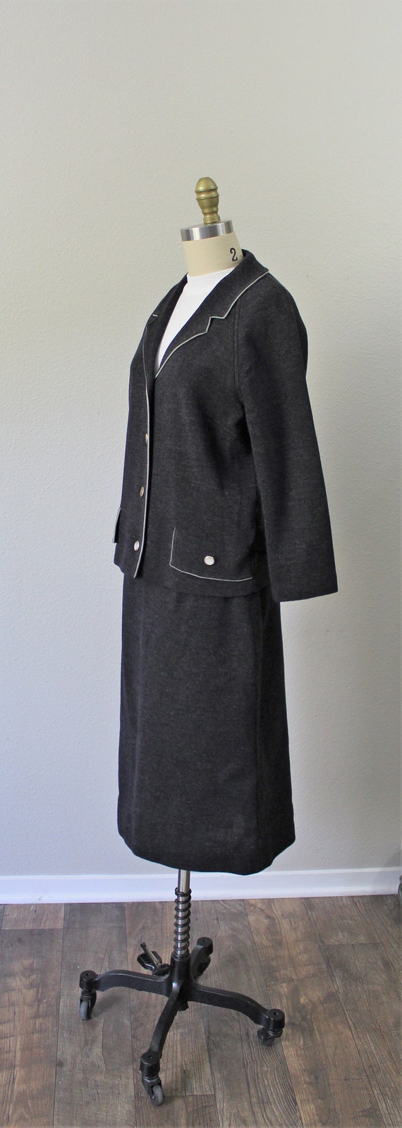 Vintage 1960s FABULOUS Italian Gray Wool Knit Sui… - image 5