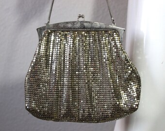 Vintage 40's 50's WHITING & DAVIS Silver plated Mesh Handbag Purse Evening Pin Up Girl Accessory