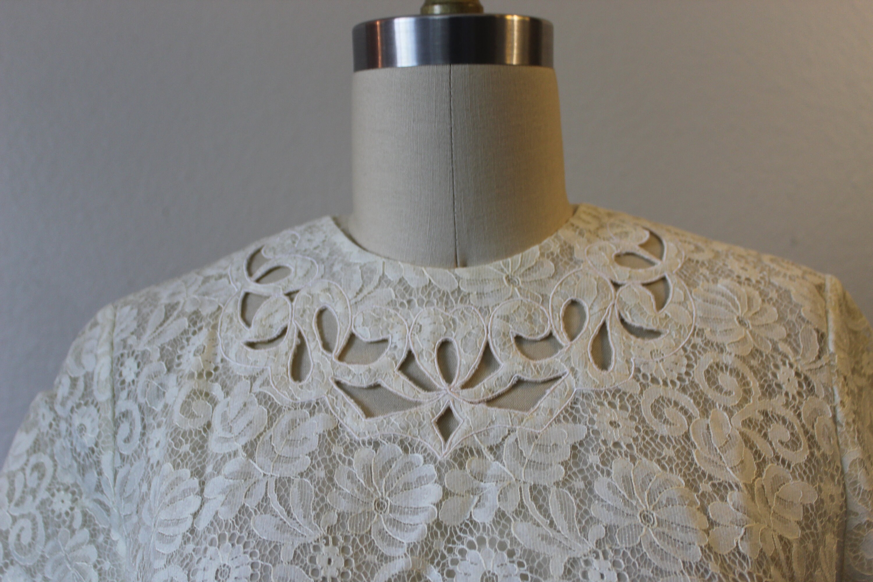 Vintage 1940s 50s White Nylon Ivory Floral Cut Out Lace