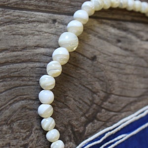 Vintage Natural Mother of Pearl MOP Bead Necklace image 4