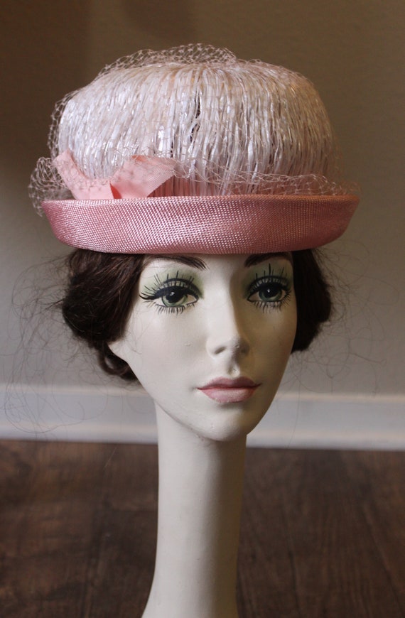 Buy Vintage 1950s 60s Pink Raffia and Straw Hat Rolled Brim  display picture 3