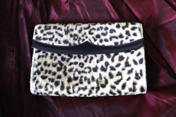 1950s 60s Leopard Print faux fur Clutch By MARGAR… - image 2