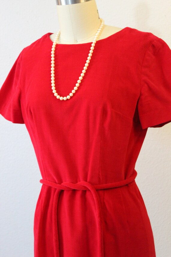 Vintage 1960s 60s True Red Velvet Belted Sheath D… - image 4