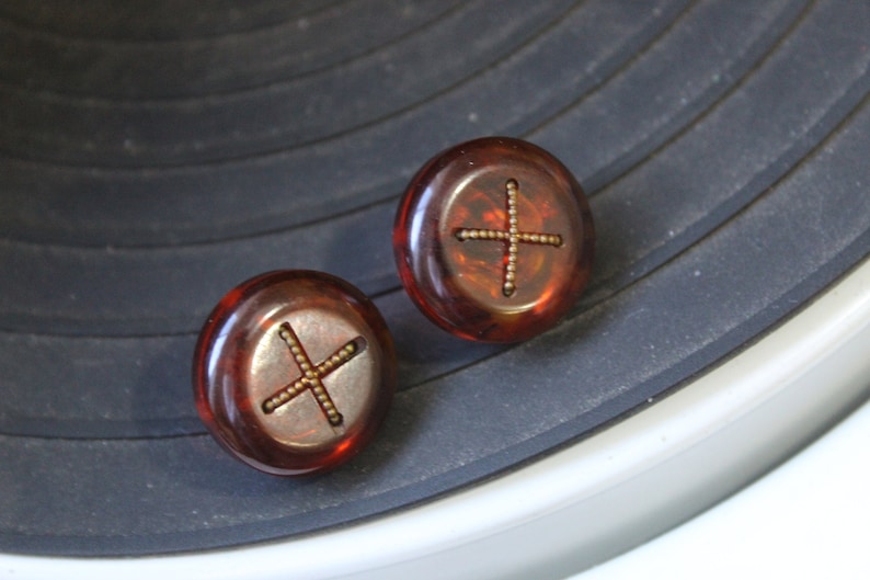 Vintage 1940s 50s Tortoise Brown Lucite brass button earrings Screw back pinup girl