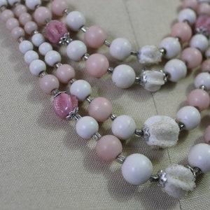 Vintage 50s 60s Pearl sugar bead white and pink bead JAPAN 3 Strand Choker Necklace / Triple Necklace image 4