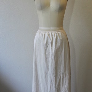 Vintage 50's 60's Wilmot Lingerie Beige Nude Lace Half Dress Under Slip // xs s m image 8