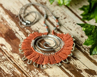 MACRAME SPIRAL GYPSY | solar circle | wire and aluminum pendant | cord with pearls in ethnic style