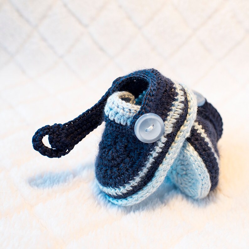 navy blue infant shoes