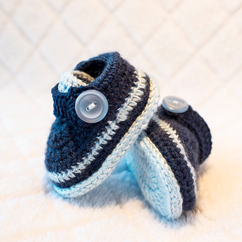 navy blue infant shoes