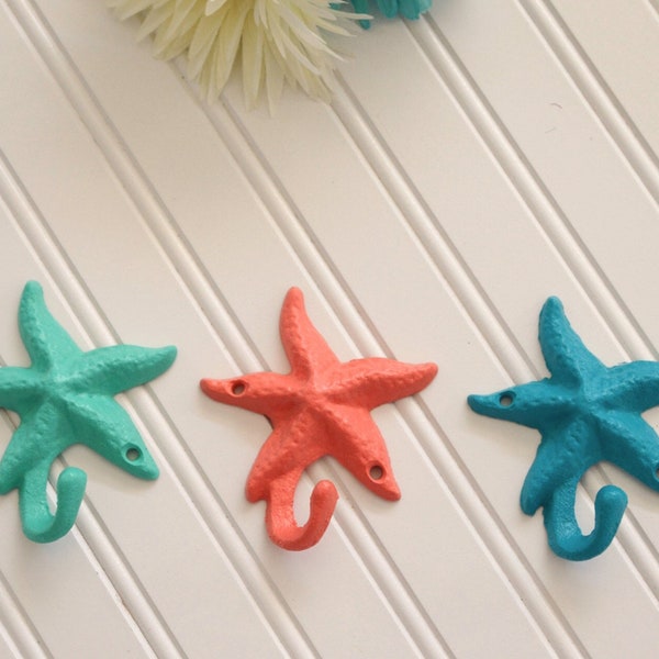 One Starfish Hook, Kitchen Towel Ring, Coastal Bathroom, Towel Jewelry Key Rack. Seashell, Beach House Vacation Home Wall Art