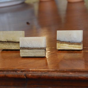 Wood and Marble knob, Square Cabin drawer pull, Traditional Door Handle, Lake House Cabinet Hardware.    Listing reflects price for one knob