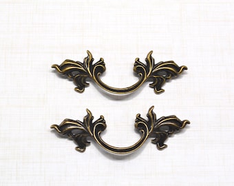 French Provincial Drawer Pull, Antique Brass Leaf Door Handle, 3" Inch Centers, Cabinet Hardware