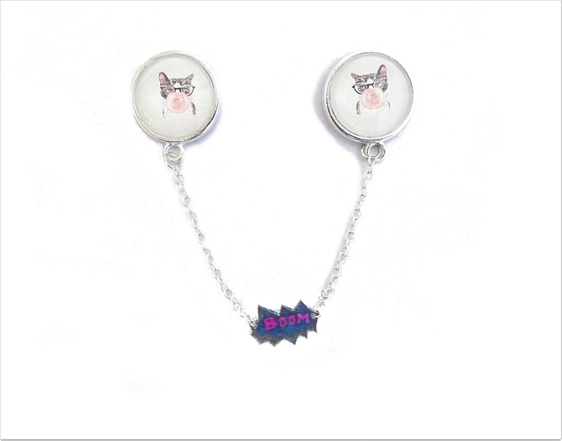 sweater clips collar brooch lapel pin cartoon comics tips Bubble gum cat collar pin with chain pop culture boom pop art funny cat
