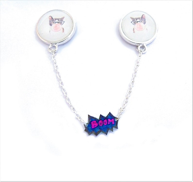 sweater clips collar brooch lapel pin cartoon comics tips Bubble gum cat collar pin with chain pop culture boom pop art funny cat
