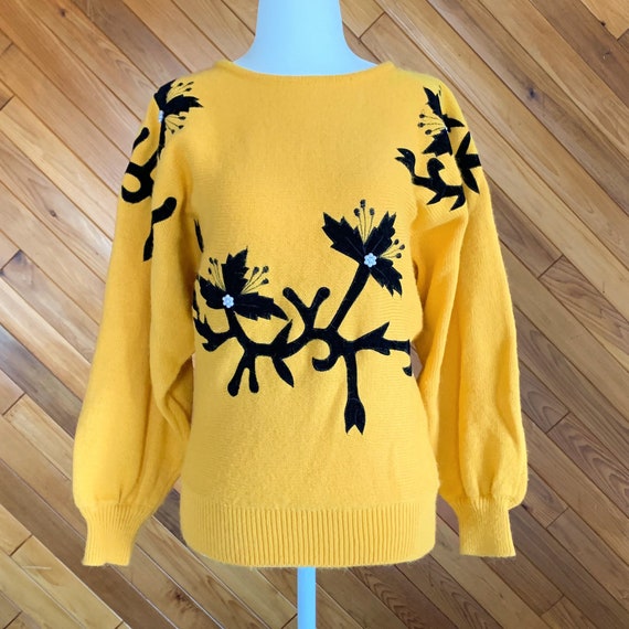 Vintage 80s Floral Beaded and Appliqué Sweater - image 1