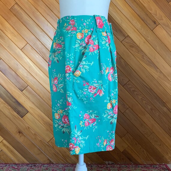 Vintage 80s High Waisted Teal Floral Shorts - image 4