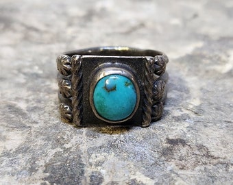 1940s Navajo Silver and Turquoise Ring Size 6.5