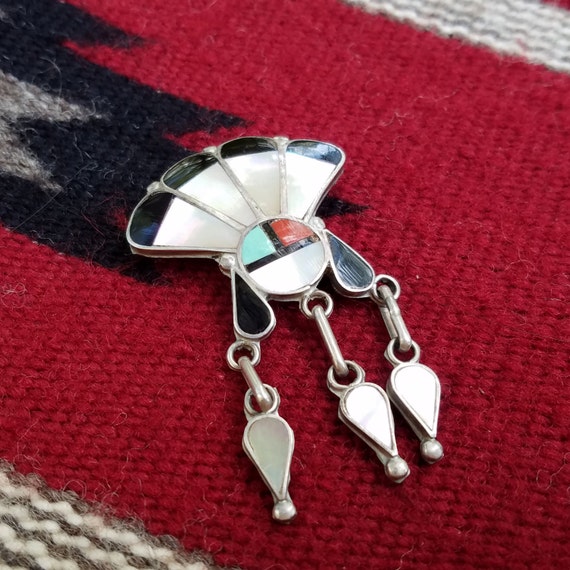 Glorious Vintage Native American Zuni Mother Of Pearl Inlay Sunface Sterling Silver Ring Glorious Vintage Native American Zuni Mother Of Pearl Inlay Sunface Sterling Silver Ring